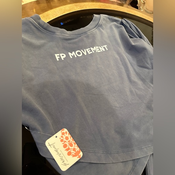 FP Movement Women's Hot Shot Logo Crossover 2-Piece Set✨ - Picture 12 of 12